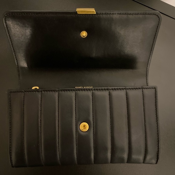Yves Saint Laurent Vicky Quilted Large Wallet - Picture 5 of 15